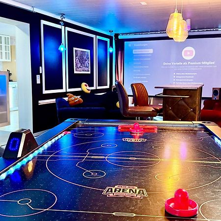 Bookeinfach Bad Ems - Private - Sauna Jacuzzi Whirlpool Swimmingpool Alahna Sup Beachvolleyball Billiards Ping Pong Cinema Theater Music Disco Ball Bbq Und Parkplaetze Ngoại thất bức ảnh