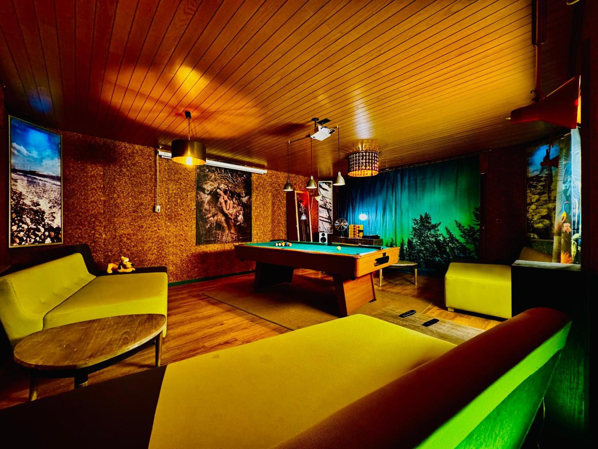 Bookeinfach Bad Ems - Private - Sauna Jacuzzi Whirlpool Swimmingpool Alahna Sup Beachvolleyball Billiards Ping Pong Cinema Theater Music Disco Ball Bbq Und Parkplaetze Ngoại thất bức ảnh