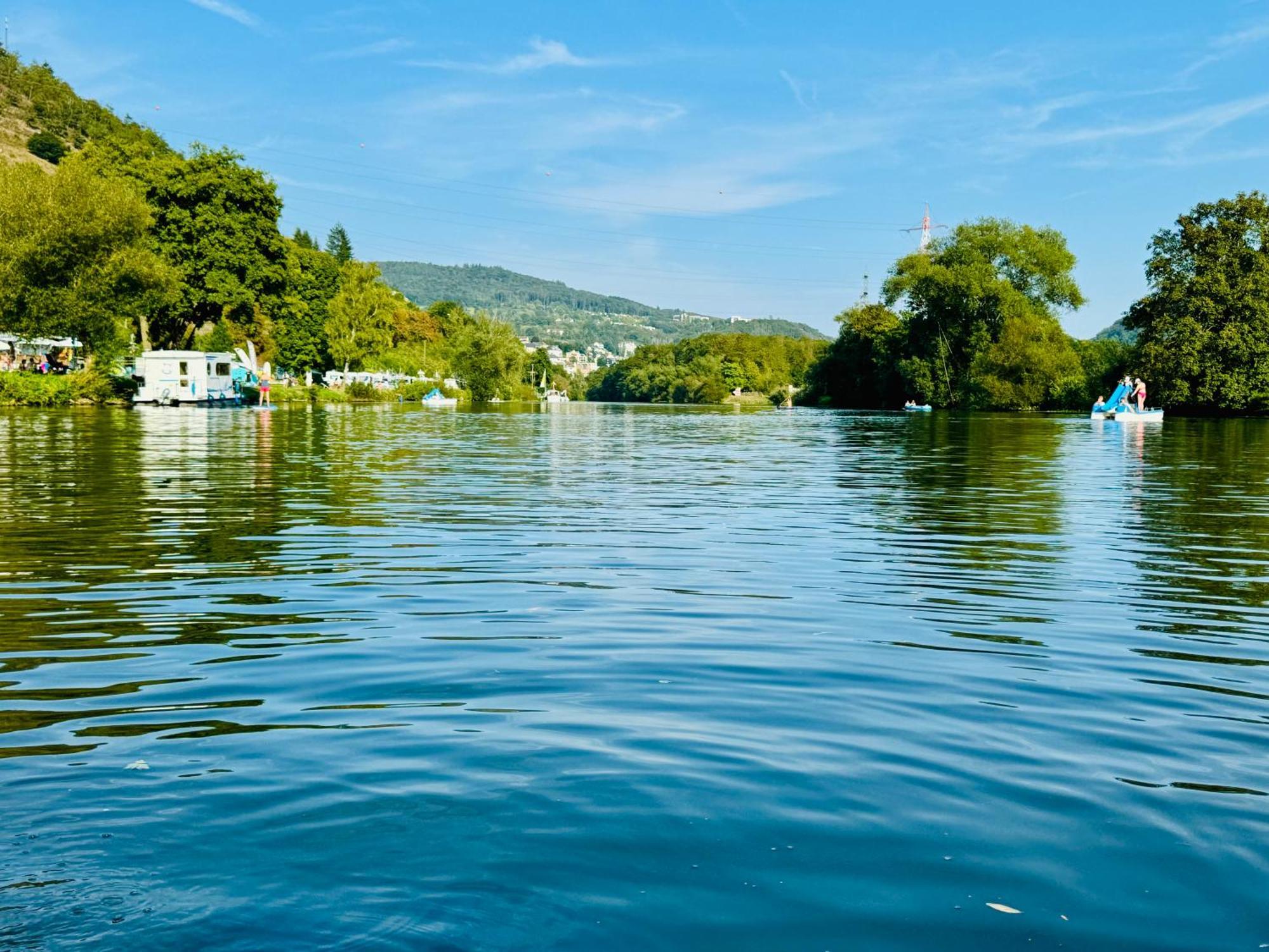 Bookeinfach Bad Ems - Private - Sauna Jacuzzi Whirlpool Swimmingpool Alahna Sup Beachvolleyball Billiards Ping Pong Cinema Theater Music Disco Ball Bbq Und Parkplaetze Ngoại thất bức ảnh