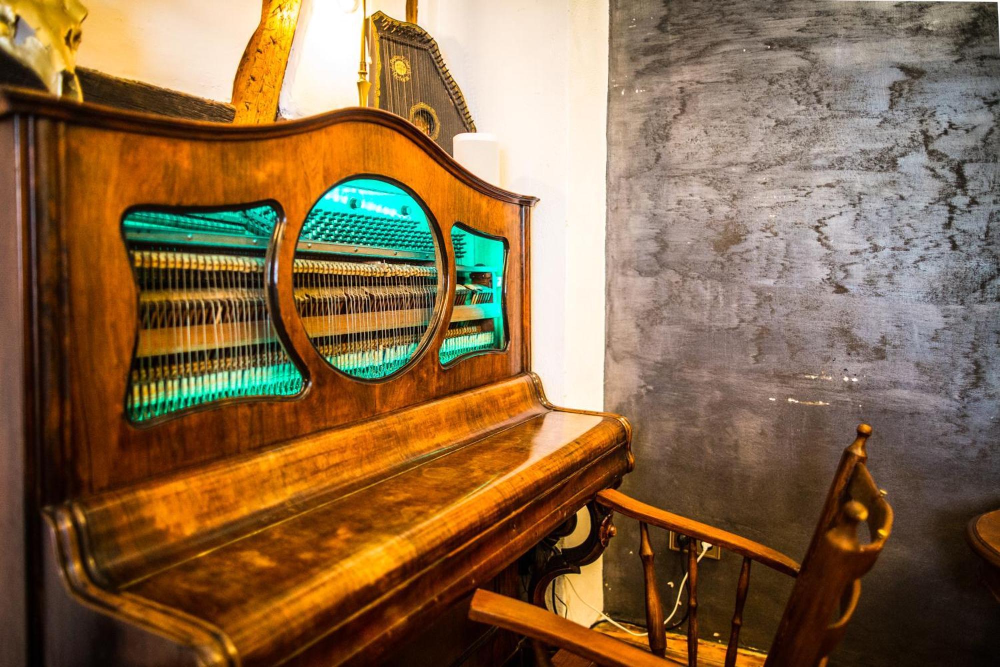 Bookeinfach Bad Ems - Private - Sauna Jacuzzi Whirlpool Swimmingpool Alahna Sup Beachvolleyball Billiards Ping Pong Cinema Theater Music Disco Ball Bbq Und Parkplaetze Ngoại thất bức ảnh