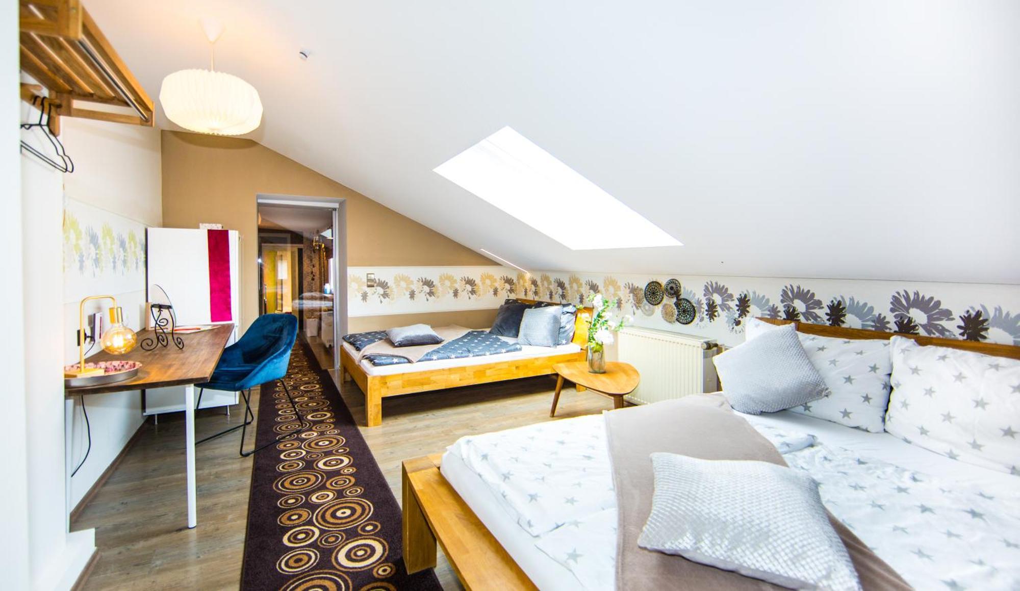 Bookeinfach Bad Ems - Private - Sauna Jacuzzi Whirlpool Swimmingpool Alahna Sup Beachvolleyball Billiards Ping Pong Cinema Theater Music Disco Ball Bbq Und Parkplaetze Ngoại thất bức ảnh