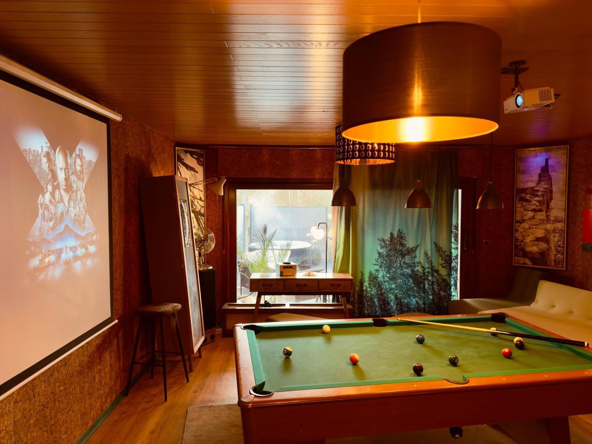 Bookeinfach Bad Ems - Private - Sauna Jacuzzi Whirlpool Swimmingpool Alahna Sup Beachvolleyball Billiards Ping Pong Cinema Theater Music Disco Ball Bbq Und Parkplaetze Ngoại thất bức ảnh