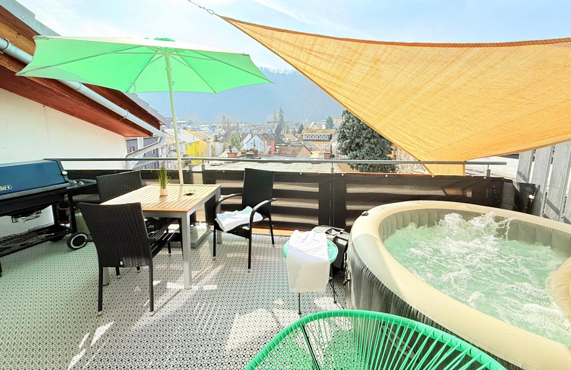 Bookeinfach Bad Ems - Private - Sauna Jacuzzi Whirlpool Swimmingpool Alahna Sup Beachvolleyball Billiards Ping Pong Cinema Theater Music Disco Ball Bbq Und Parkplaetze Ngoại thất bức ảnh