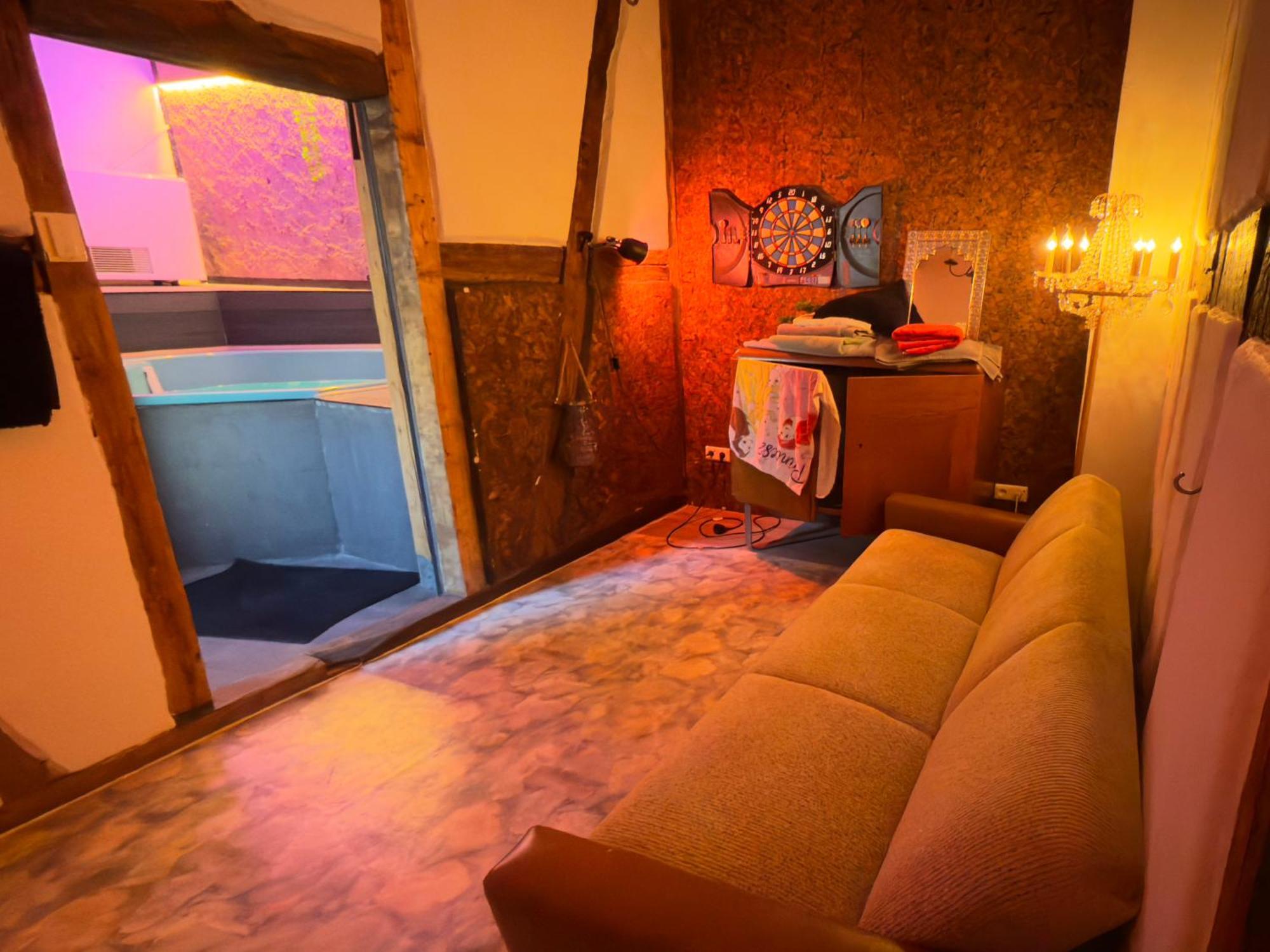 Bookeinfach Bad Ems - Private - Sauna Jacuzzi Whirlpool Swimmingpool Alahna Sup Beachvolleyball Billiards Ping Pong Cinema Theater Music Disco Ball Bbq Und Parkplaetze Ngoại thất bức ảnh
