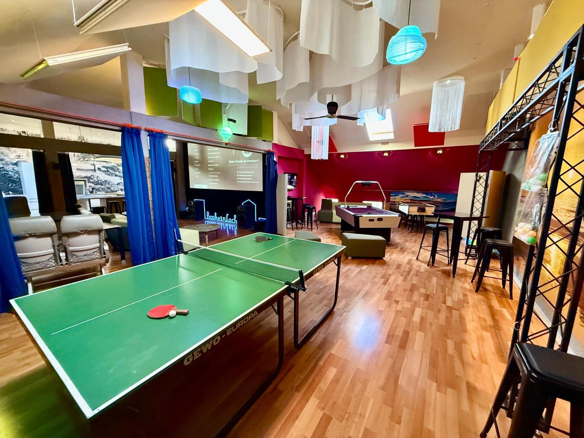 Bookeinfach Bad Ems - Private - Sauna Jacuzzi Whirlpool Swimmingpool Alahna Sup Beachvolleyball Billiards Ping Pong Cinema Theater Music Disco Ball Bbq Und Parkplaetze Ngoại thất bức ảnh